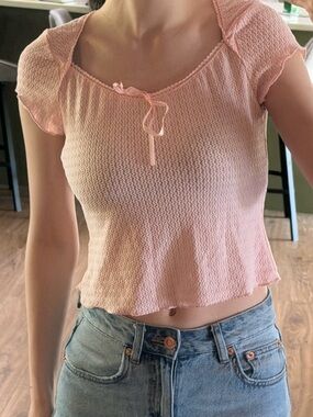 ROMWE Pink Textured Bow Top – Size M (Fits Like S / Small)